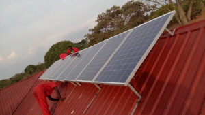 Solar Panels on Science center 2016 (1)